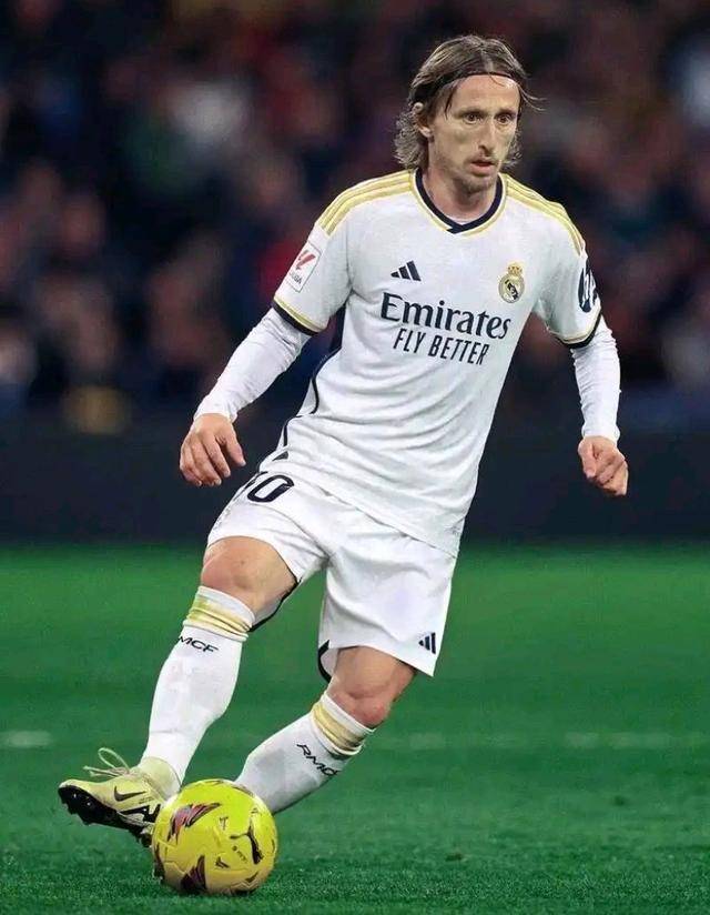 歌手赵传将在辽宁铁人收官战献唱，邀球迷共同见证巅峰时刻